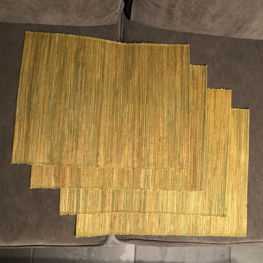 Set of 4 Grass Cloth Style Placemats EUC